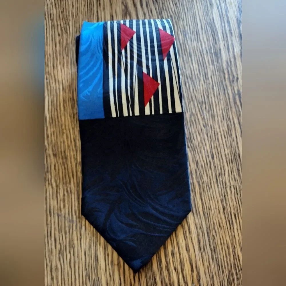 Carnival DeVinese silk tie